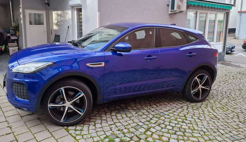 Jaguar E-Pace 69.800 km 23.500 € Ditzingen 71254