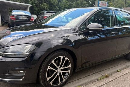 VW Golf 160.000 km 10.489 &euro; Birkenfeld 75217