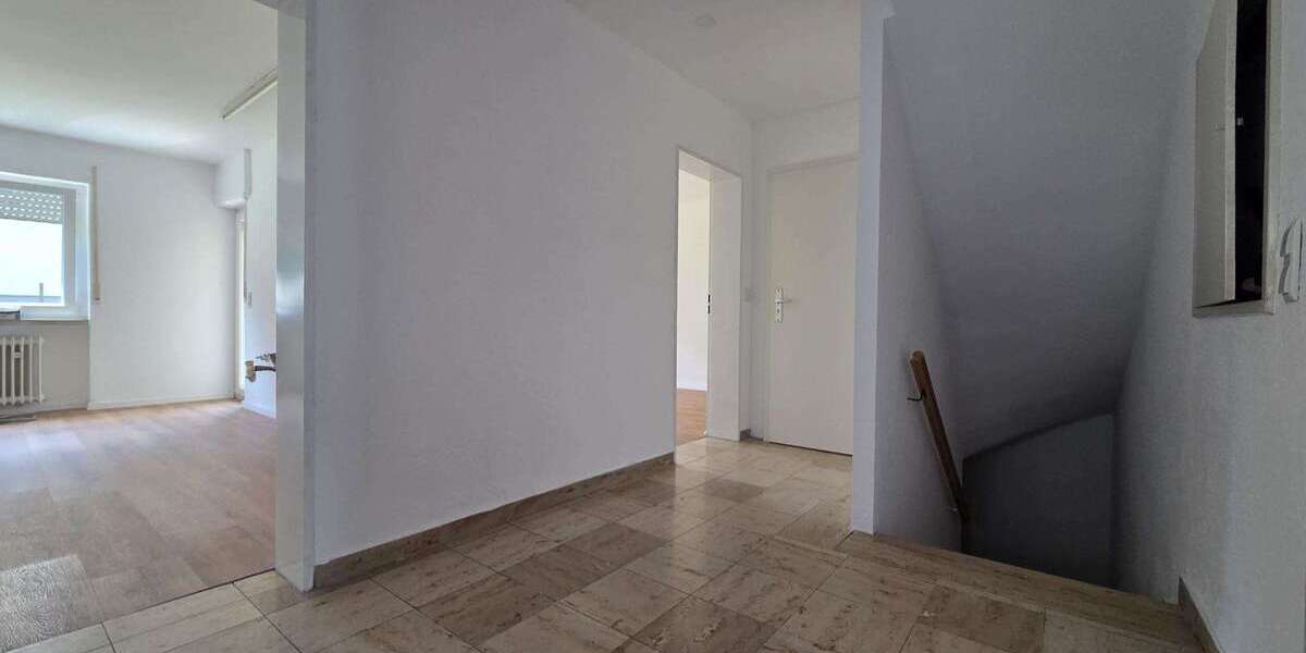 Etagenwohnung Kraichtal - 3 Zimmer, 84 m&sup2;, 950&euro; | Angebot:26876672