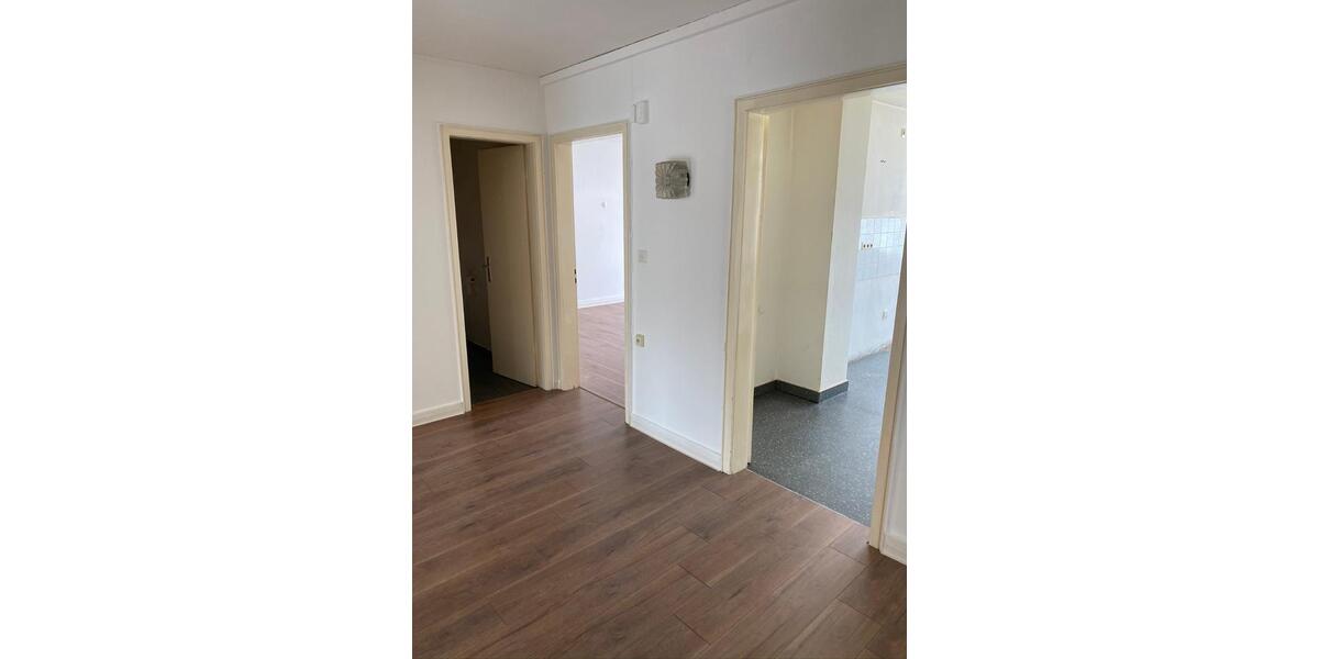Etagenwohnung Pforzheim Weststadt - 3 Zimmer, 92 m&sup2;, 750&euro; | Angebot:24675525
