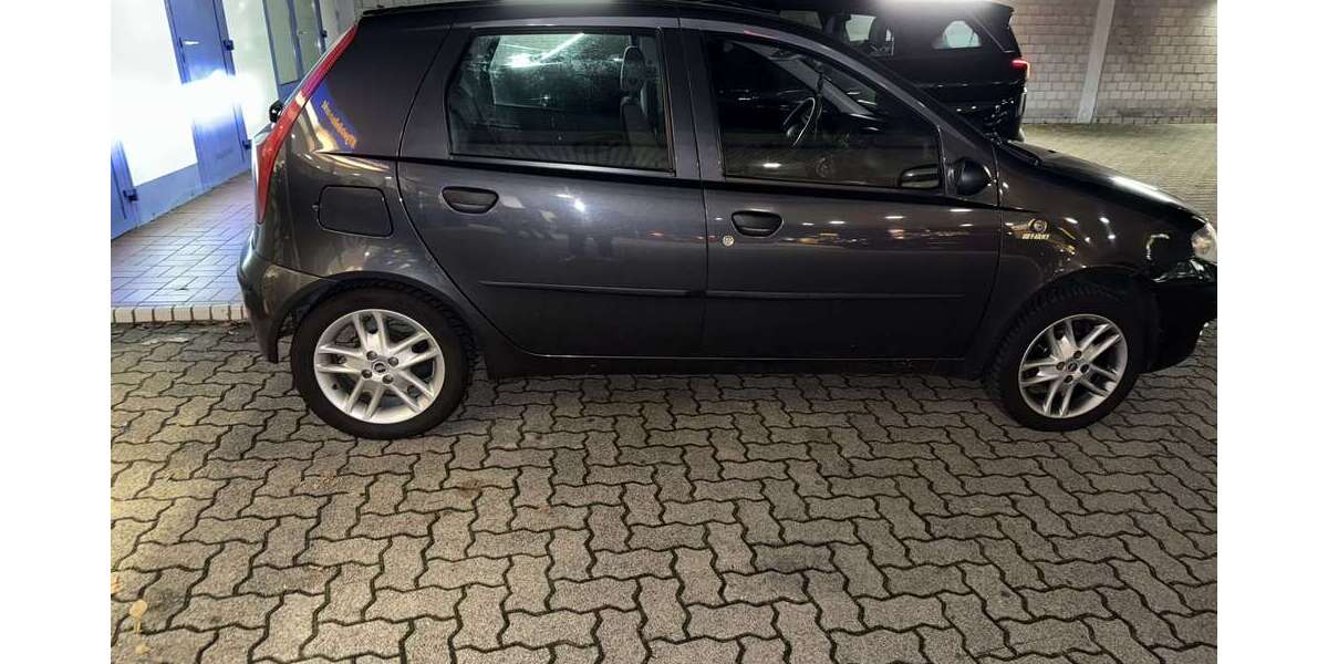 Fiat Punto 190.000 km 1.300 € karlsruhe 76131