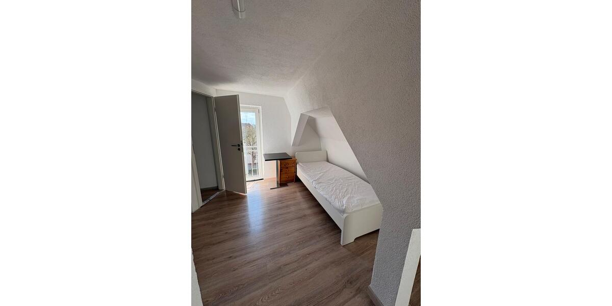 Etagenwohnung Oberderdingen - 3 Zimmer, 25 m&sup2;, 450&euro; | Angebot:26364888