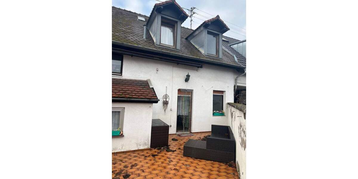 Reihenmittelhaus Karlsruhe Hagsfeld - 6 Zimmer, 111 m&sup2;, 320.000&euro; | Angebot:25679833