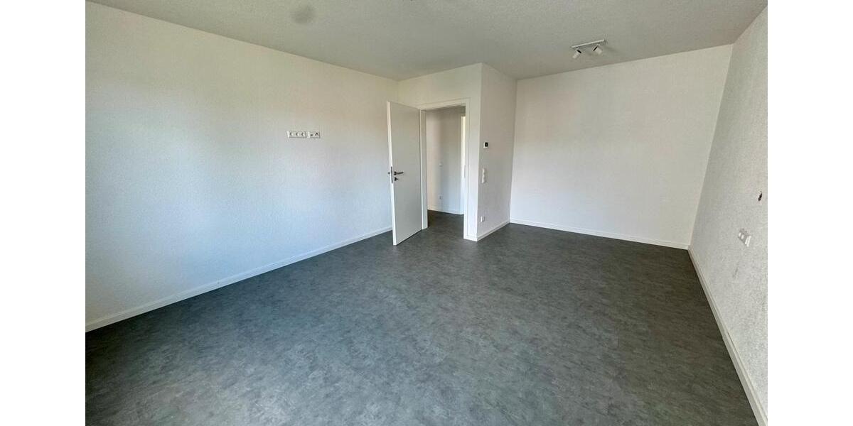 Erdgeschoßwohnung Sulzfeld - 4 Zimmer, 110 m&sup2;, 1.290&euro; | Angebot:24514652