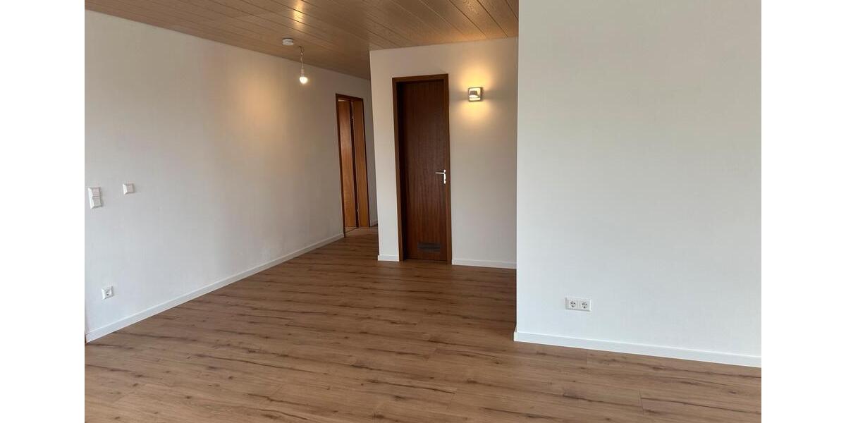 Dachgeschoßwohnung Sindelfingen Sindelfingen (Stadt) - 3.5 Zimmer, 77 m&sup2;, 1.470&euro; | Angebot:27569426