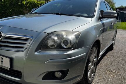Toyota Avensis 199.100 km 1.599 &euro; Ostelsheim 75395