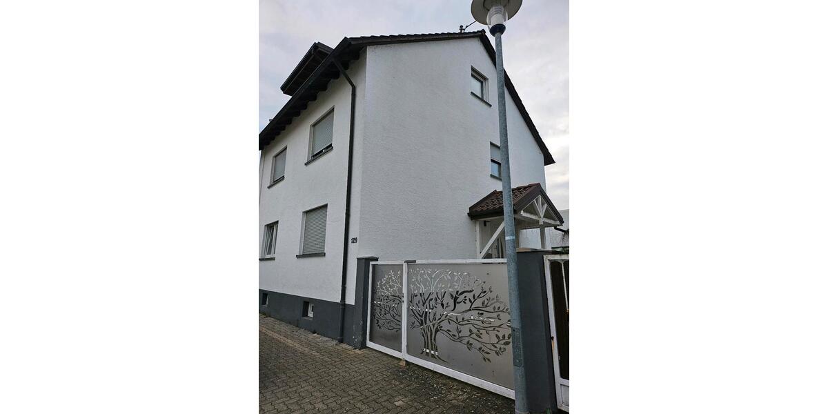 Einfamilienhaus Karlsruhe Neureut - 8 Zimmer, 183 m&sup2;, 799.000&euro; | Angebot:27503043