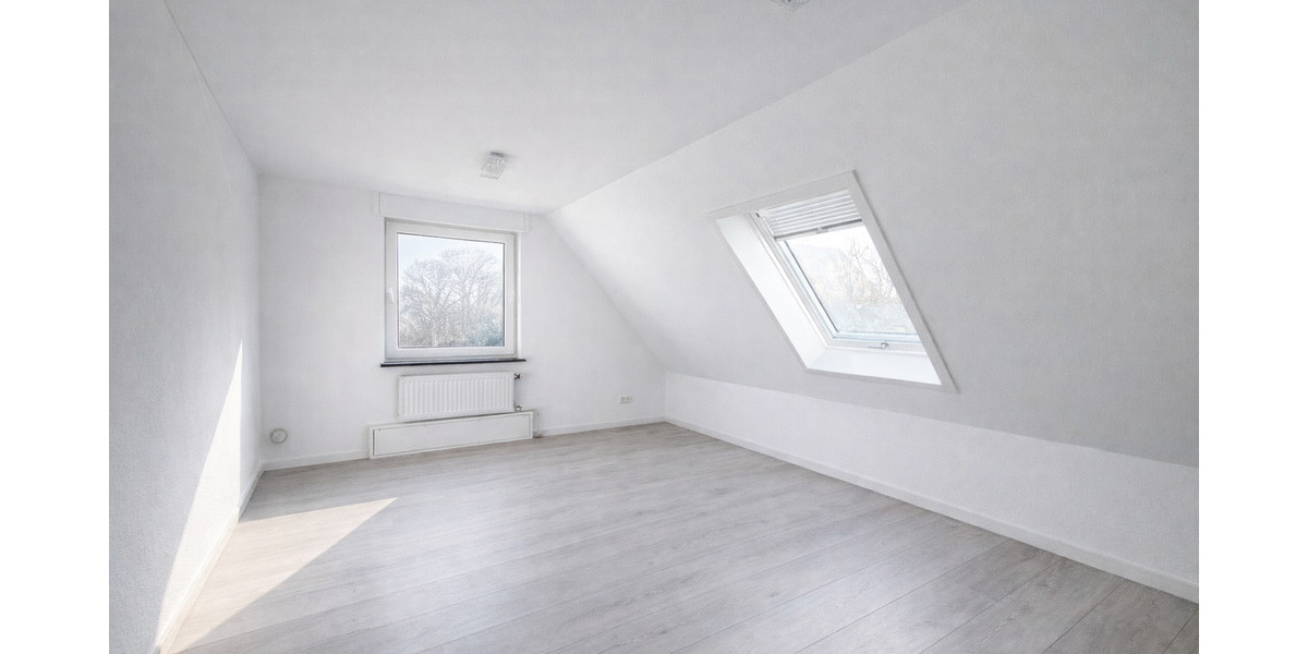 Mehrfamilienhaus, Wohnhaus Sindelfingen Maichingen - 6 Zimmer, 166 m&sup2;, 645.000&euro; | Angebot:25909364