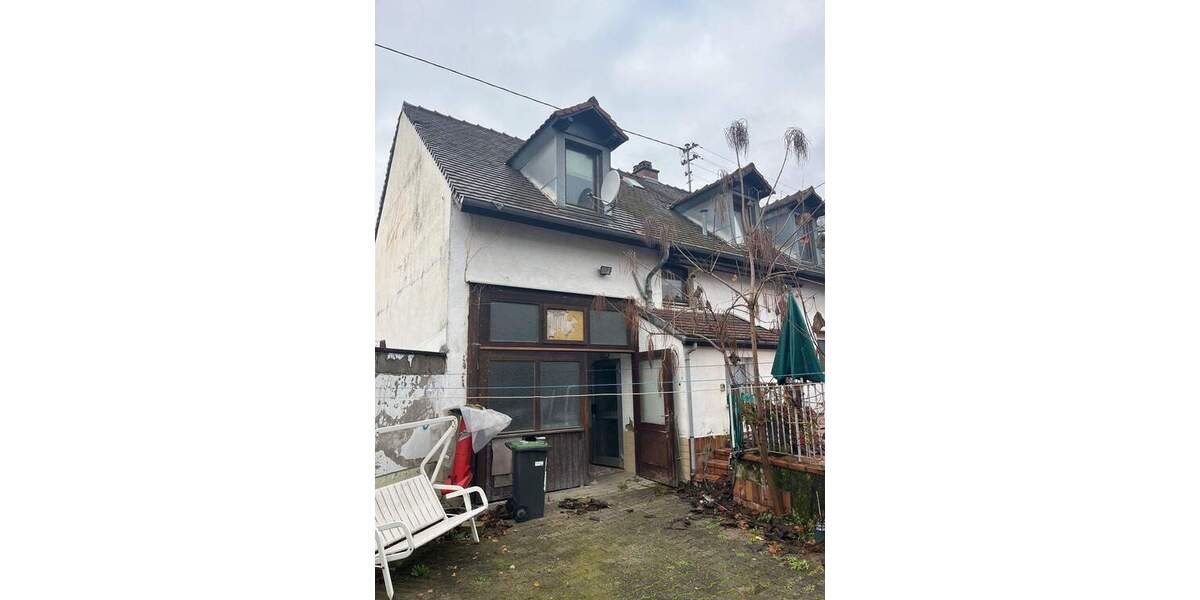 Reihenmittelhaus Karlsruhe Hagsfeld - 6 Zimmer, 111 m&sup2;, 320.000&euro; | Angebot:25679833