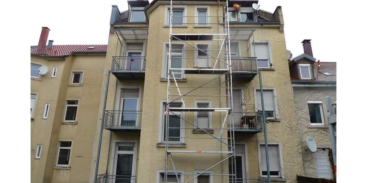 Sanierte Altbau-Wohnung in der belle Etage 4 zimmer