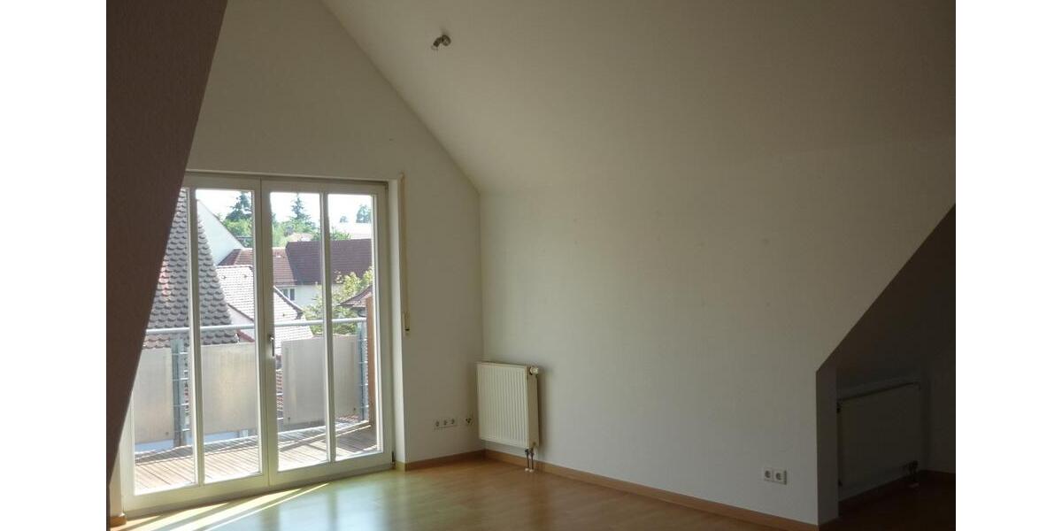 Schöne DG Wohnung 2 zimmer