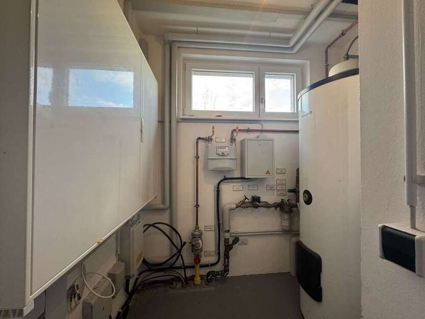 Modernes Reihenendhaus mit Wohn- und Gewerbeanteil + Garten, Garage & 3 Stellplätzen in Rheinstetten