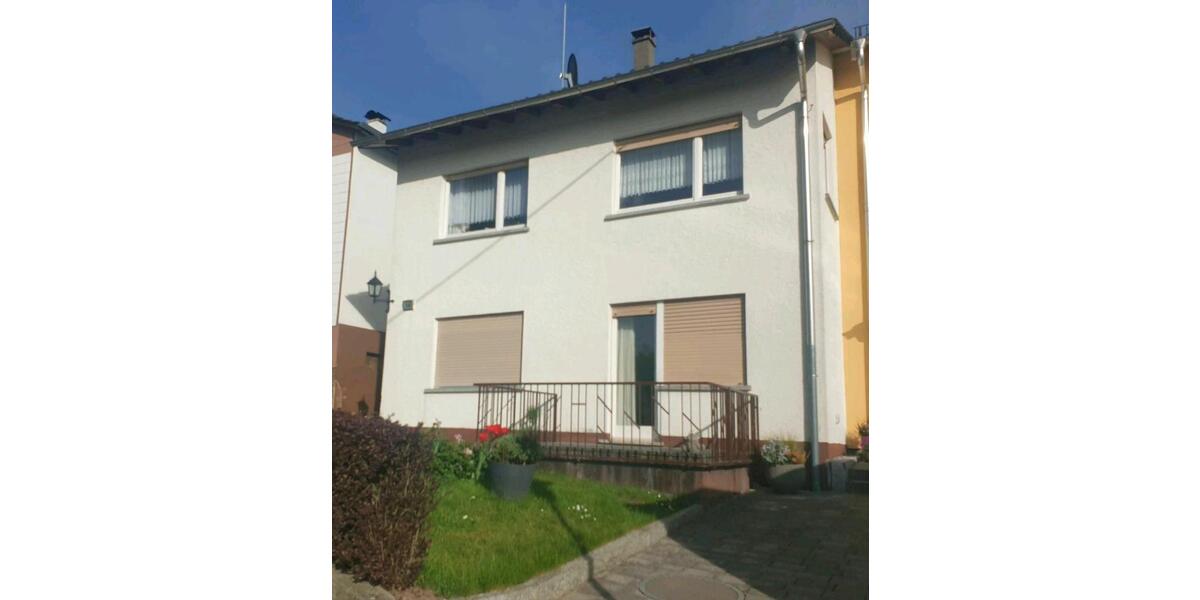 Doppelhaushälfte Gaggenau - 8 Zimmer, 170 m&sup2;, 350.000&euro; | Angebot:26251347