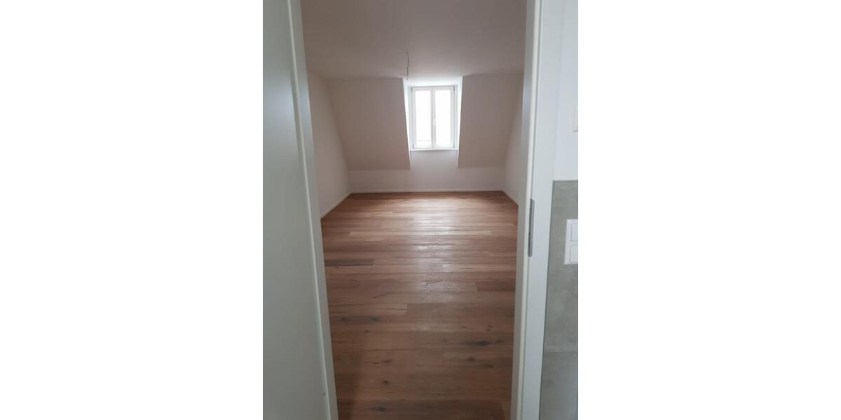 Maisonettenwohnung Schwieberdingen - 4 Zimmer, 140 m&sup2;, 1.899&euro; | Angebot:25397059