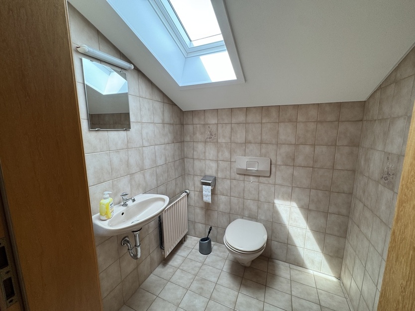 Freistehendes 3-Familienhaus in guter und ruhiger Wohnlage 12 zimmer