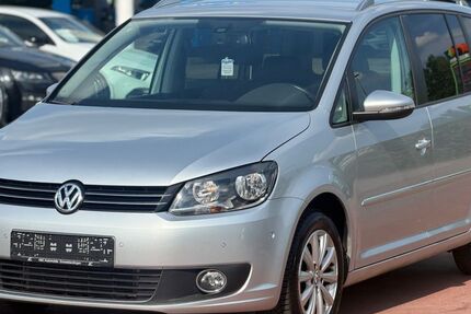 VW Touran 71.759 km 11.899 &euro; Schwieberdingen 71701
