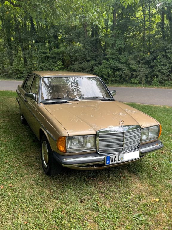 Mercedes-Benz 200 196.000 km 7.100 € Sersheim 74372