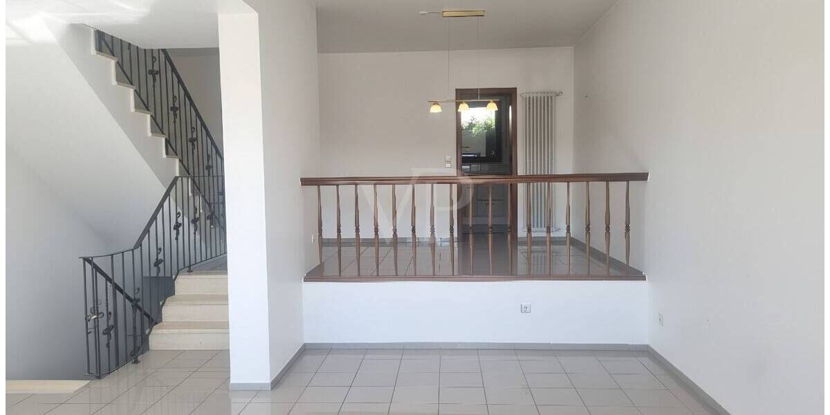 Reihenmittelhaus Pforzheim Oststadt - 4 Zimmer, 114 m&sup2;, 379.000&euro; | Angebot:26093711