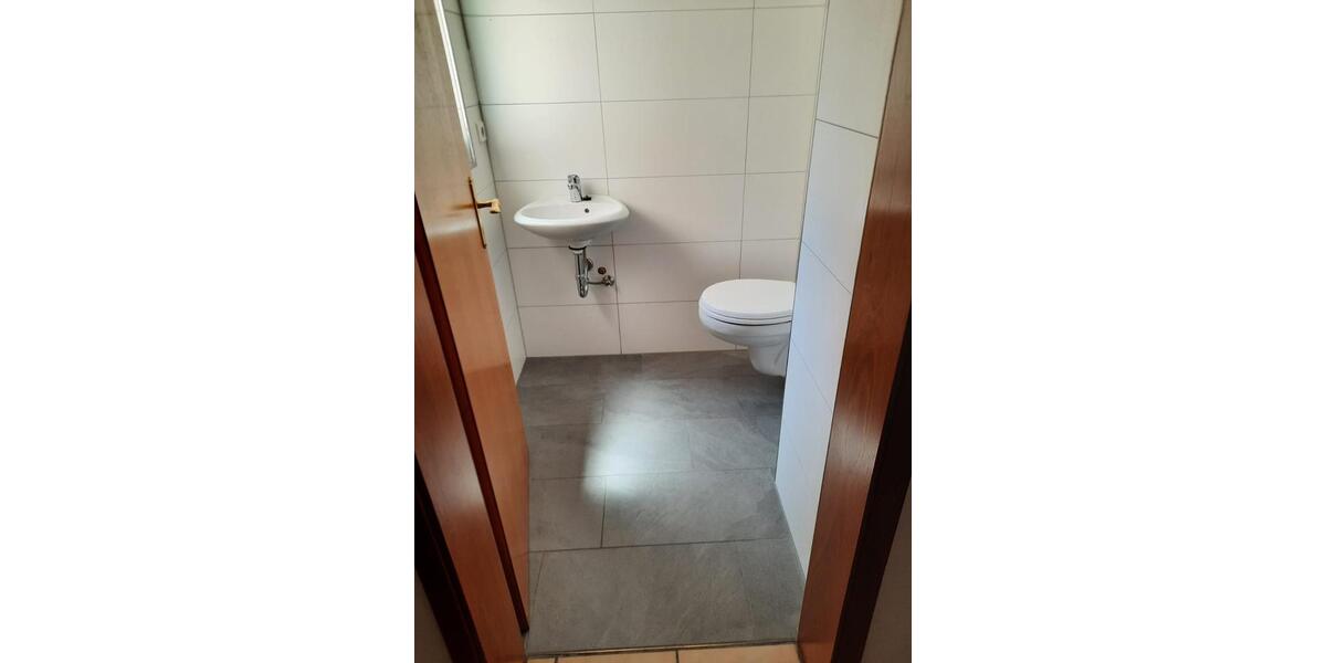 Erdgeschoßwohnung Zaisenhausen - 4 Zimmer, 125 m&sup2;, 900&euro; | Angebot:26367604