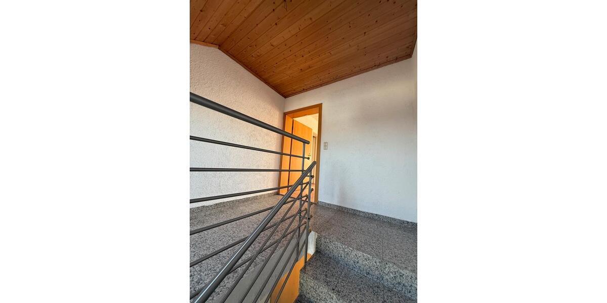 Etagenwohnung Karlsruhe Hagsfeld - 5 Zimmer, 110 m&sup2;, 1.500&euro; | Angebot:26161281