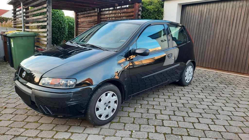Fiat Punto 52.000 km 2.400 &euro; Vaihingen Enz 71665