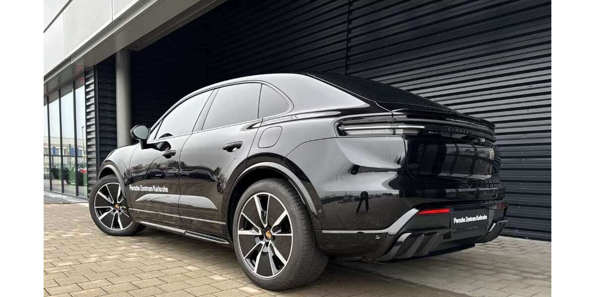 Porsche Macan 9.900 km 122.939 &euro; Ettlingen 76275