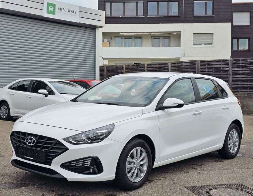 Hyundai i30 17.341 km 17.500 € Leonberg 71229