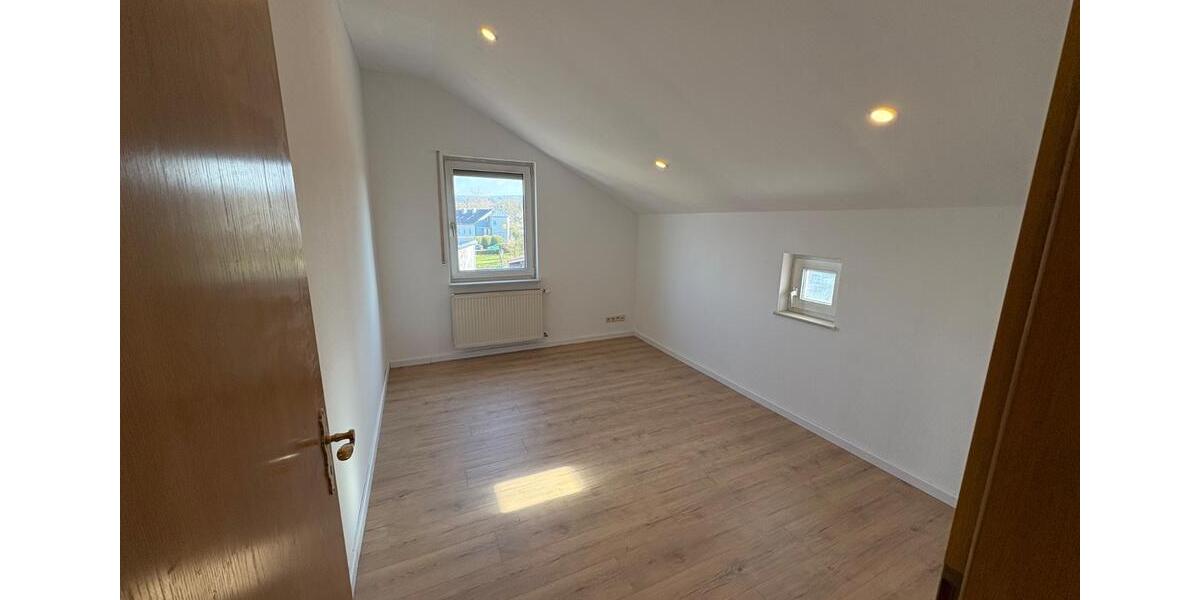 Maisonettenwohnung Karlsbad - 4 Zimmer, 110 m&sup2;, 1.200&euro; | Angebot:26426642