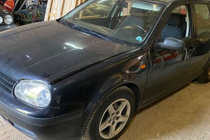 VW Golf 215.000 km 1.250 &euro; Leonberg 71229
