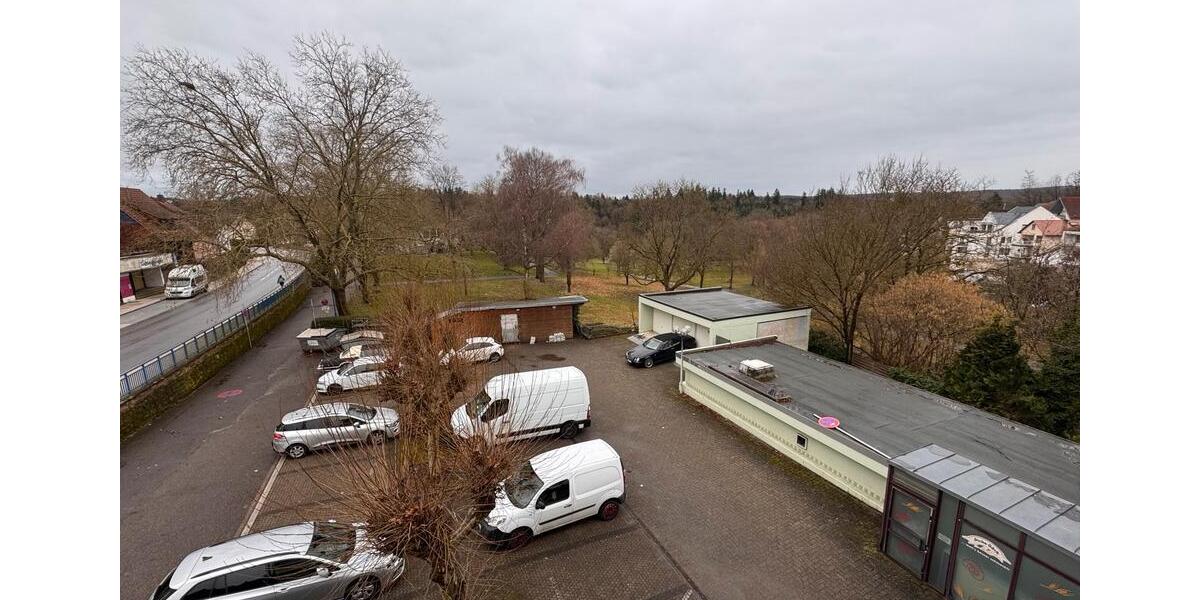 Maisonettenwohnung Waldbronn - 8 Zimmer, 273 m&sup2;, 1.500&euro; | Angebot:26505604