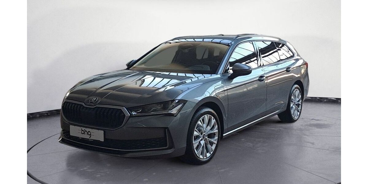 Skoda Superb 3.000 km 48.990 &euro; Ettlingen 76275