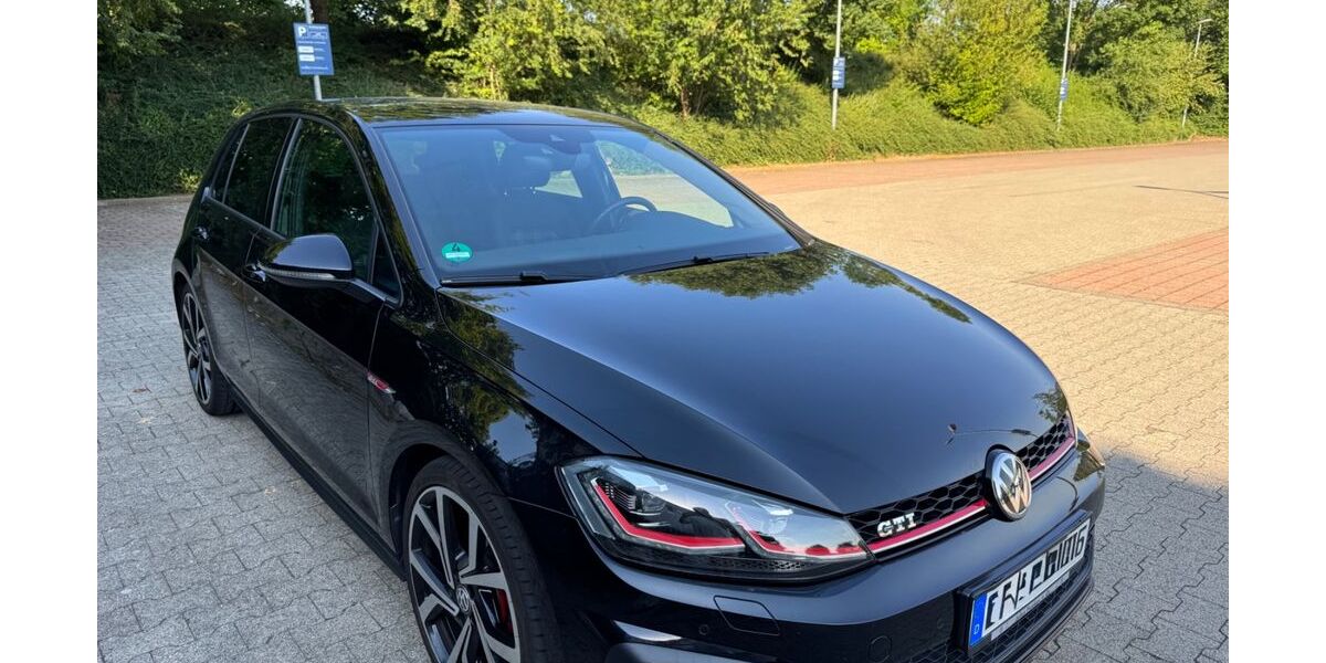 VW Golf 96.000 km 22.190 &euro; Vaihingen an der Enz 71665