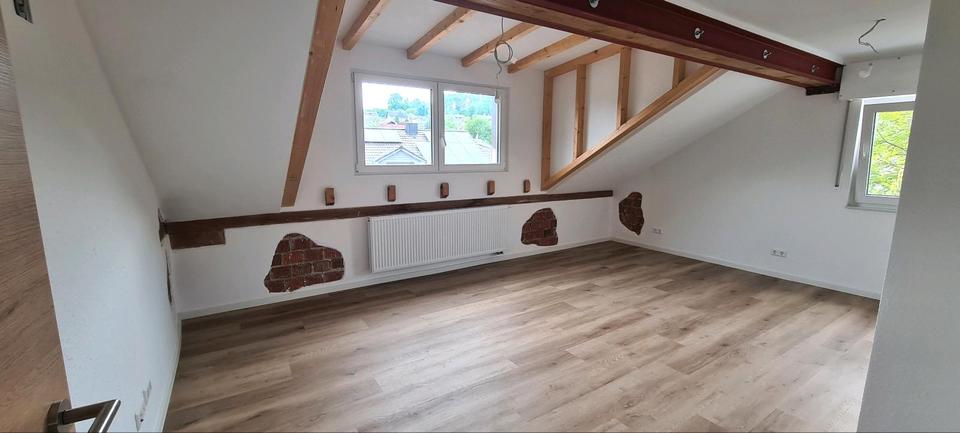 Dachgeschoßwohnung Pfinztal - 4 Zimmer, 89 m&sup2;, 1.400&euro; | Angebot:26679252