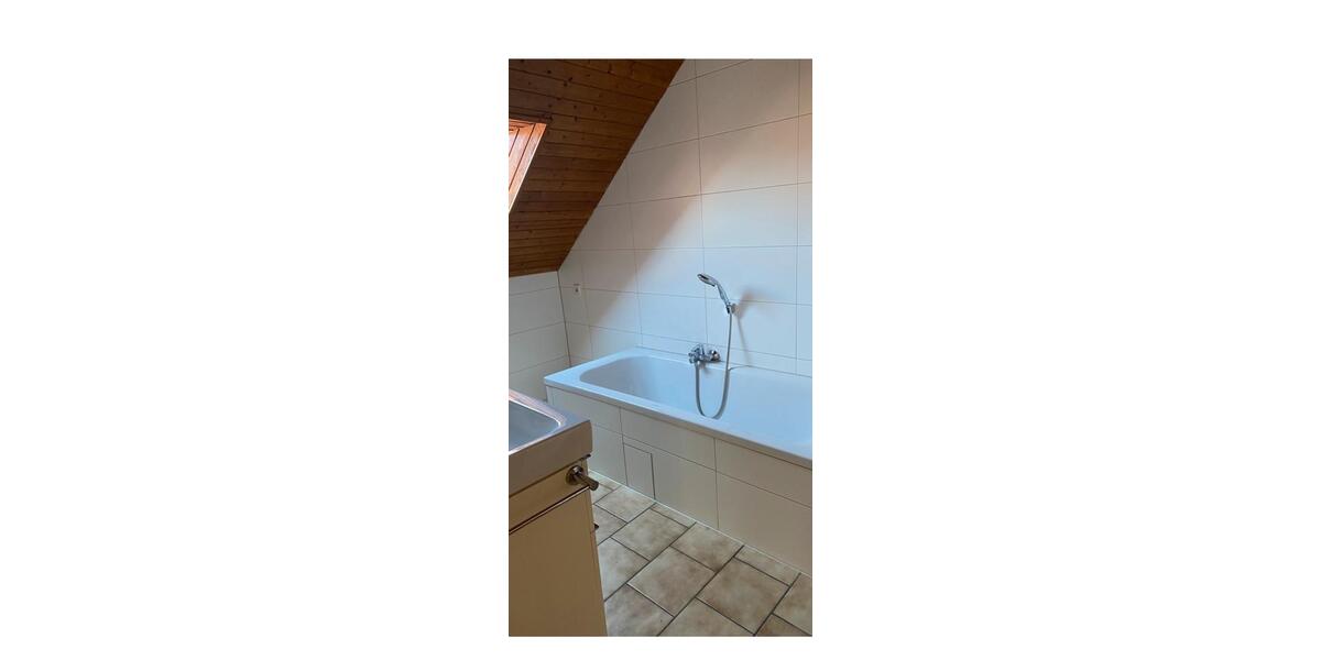 Etagenwohnung Simmozheim - 5 Zimmer, 169 m&sup2;, 1.250&euro; | Angebot:26040739