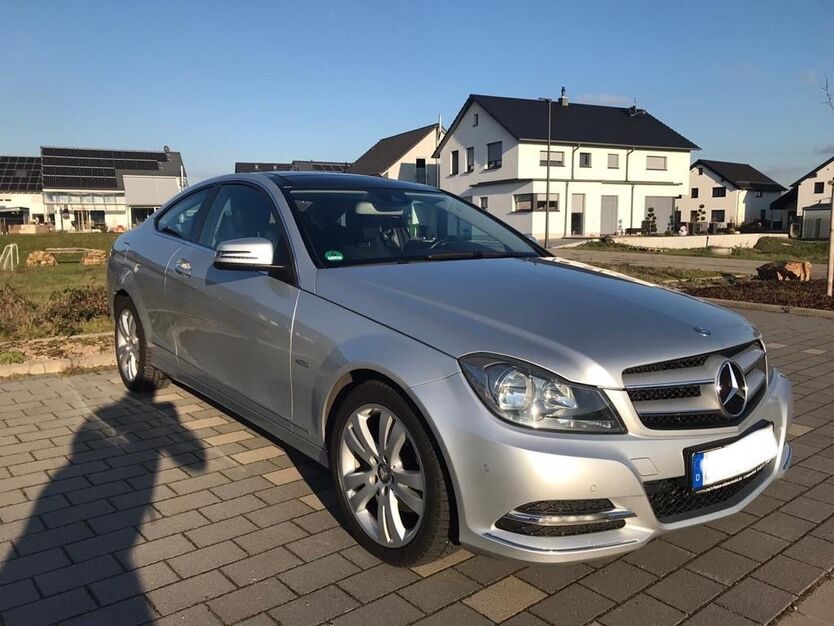 Mercedes-Benz C 250 250.000 km 8.600 € Karlsruhe 76133