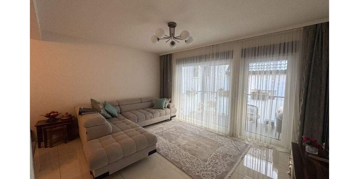 4 Wohnungen + 1 Laden - Attraktives Wohn- und Geschäftshaus in zentraler Lage von Pforzheim-Eutingen 1 zimmer