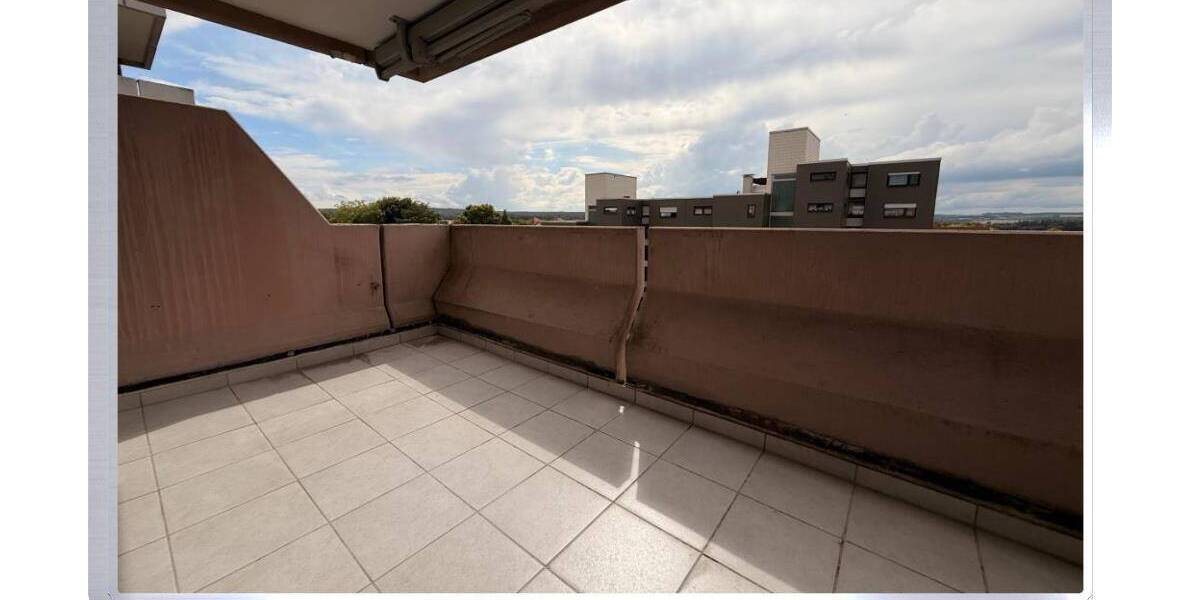 Renovierte 3-Zimmer Etagenwohnung (4.OG) mit Stellplatz in Heimerdingen 3 zimmer