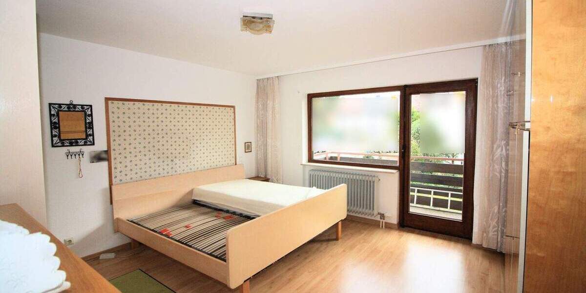 Viel Platz für Ihre Familie - sonnig, ruhig mit Garten und Garage 8 zimmer