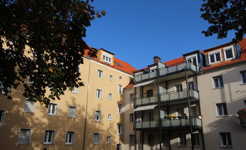 Perfekt für Singles - kleine DG-Wohnung mit Balkon und Fassadenvollwärmeschutz zimmer