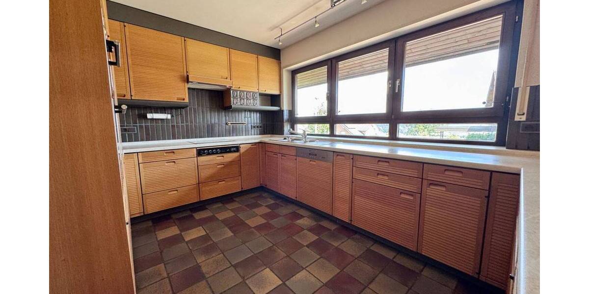 Einfamilienhaus Pforzheim Brötzingen - 8 Zimmer, 346 m&sup2;, 775.000&euro; | Angebot:26875233