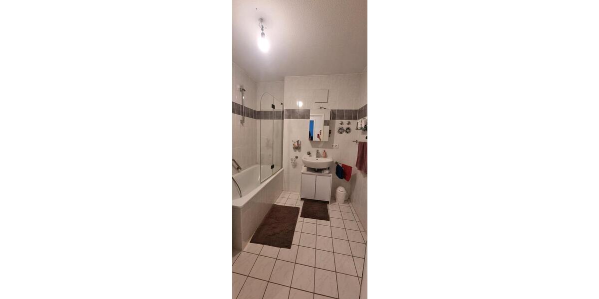 Etagenwohnung Remchingen - 4 Zimmer, 94 m&sup2;, 1.050&euro; | Angebot:25173360