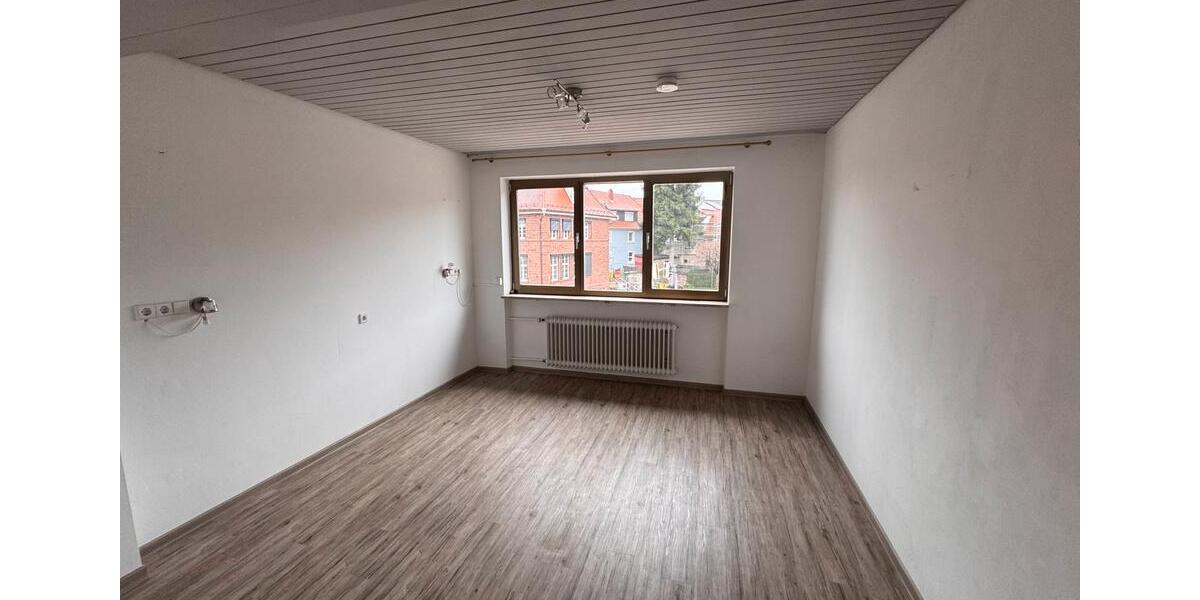 Maisonettenwohnung Waldbronn - 8 Zimmer, 273 m&sup2;, 1.500&euro; | Angebot:26505604