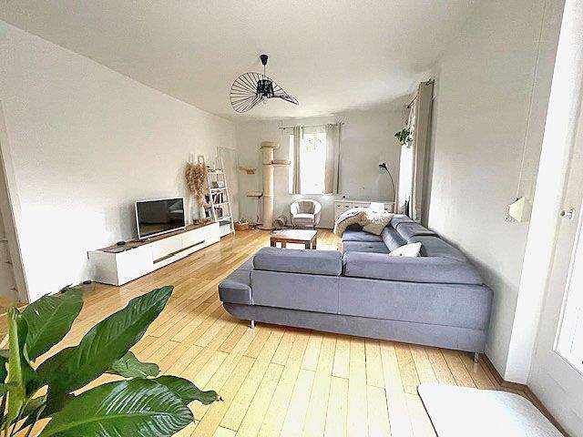 Etagenwohnung Pforzheim Südweststadt - 2 Zimmer, 79 m&sup2;, 670&euro; | Angebot:25139922