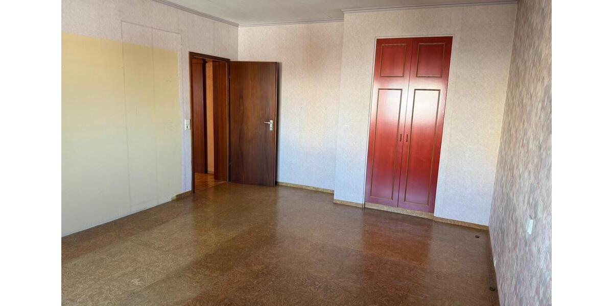 Etagenwohnung Leonberg - 4.5 Zimmer, 108 m&sup2;, 1.700&euro; | Angebot:26582415