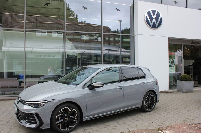 VW Golf 5.900 km 39.490 € Wildberg 72218