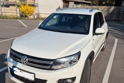 VW Tiguan 202.500 km 8.100 &euro; Knittlingen 75438
