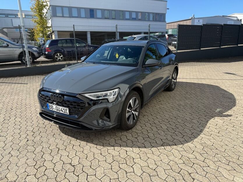 Audi Q8 e-tron 27.200 km 49.900 € Renningen 71272