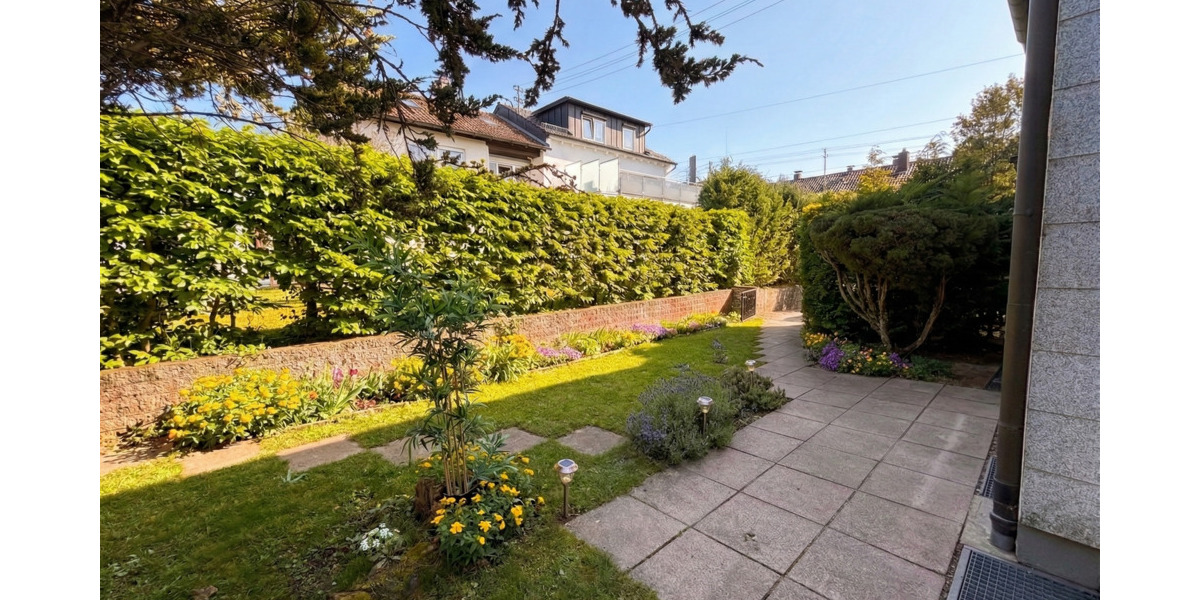 Doppelhaushälfte Sindelfingen Mitte - 5 Zimmer, 160 m&sup2;, 460.000&euro; | Angebot:25770722