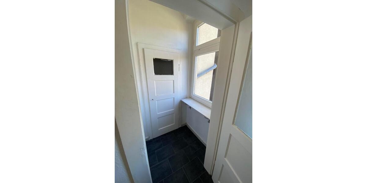 Etagenwohnung Pforzheim Weststadt - 3 Zimmer, 98 m&sup2;, 800&euro; | Angebot:25253389