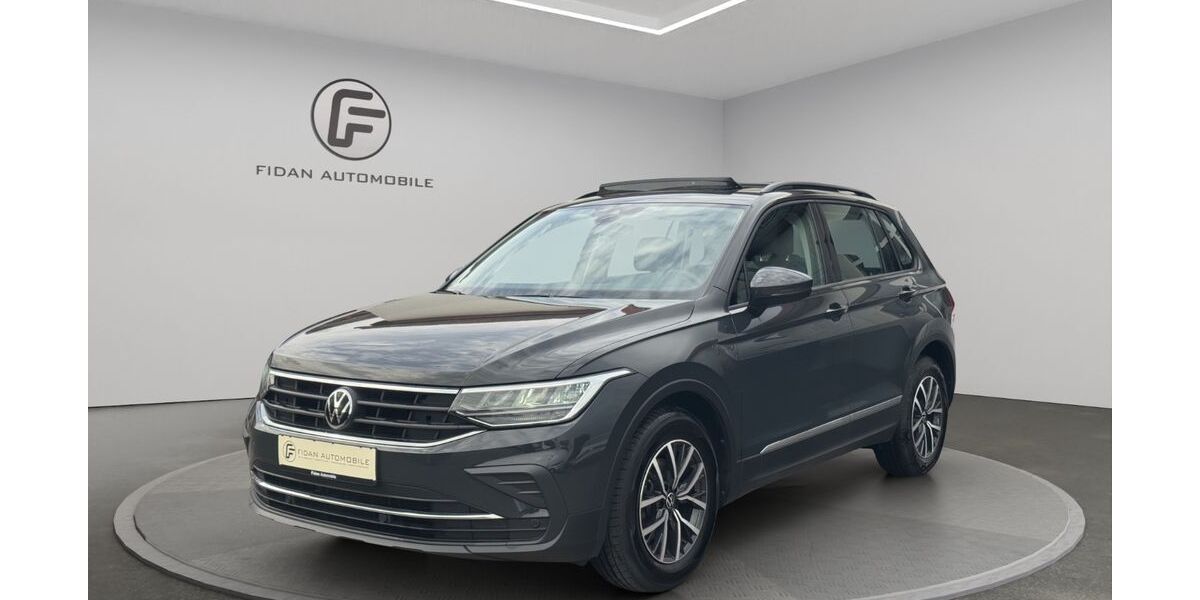 VW Tiguan 128.000 km 24.450 &euro; Sindelfingen/Stuttgart 71065